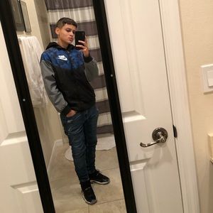 Meet your Posher, Jay